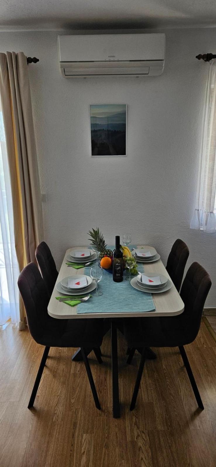 Apartment Ds *